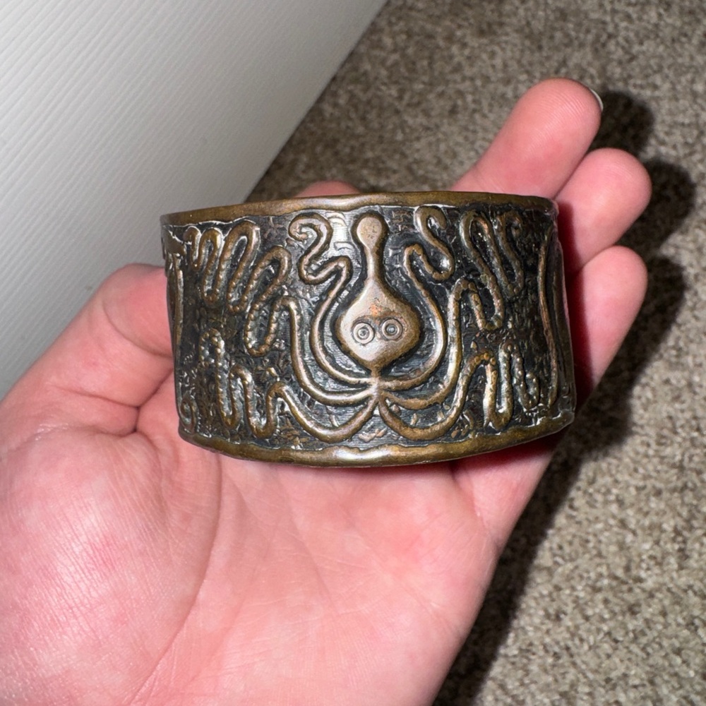 Octopus Design Bronze Cuff Bracelet